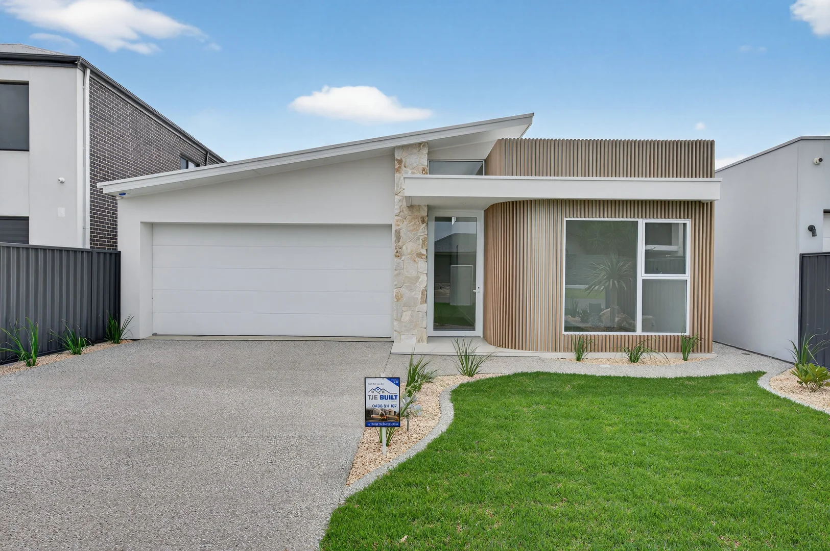 Additional image 2 of 100 Blanche Parade, Hindmarsh Island SA 5214