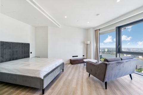Aspen, Marsh Wall, Canary Wharf, London E22, Studio to rent
