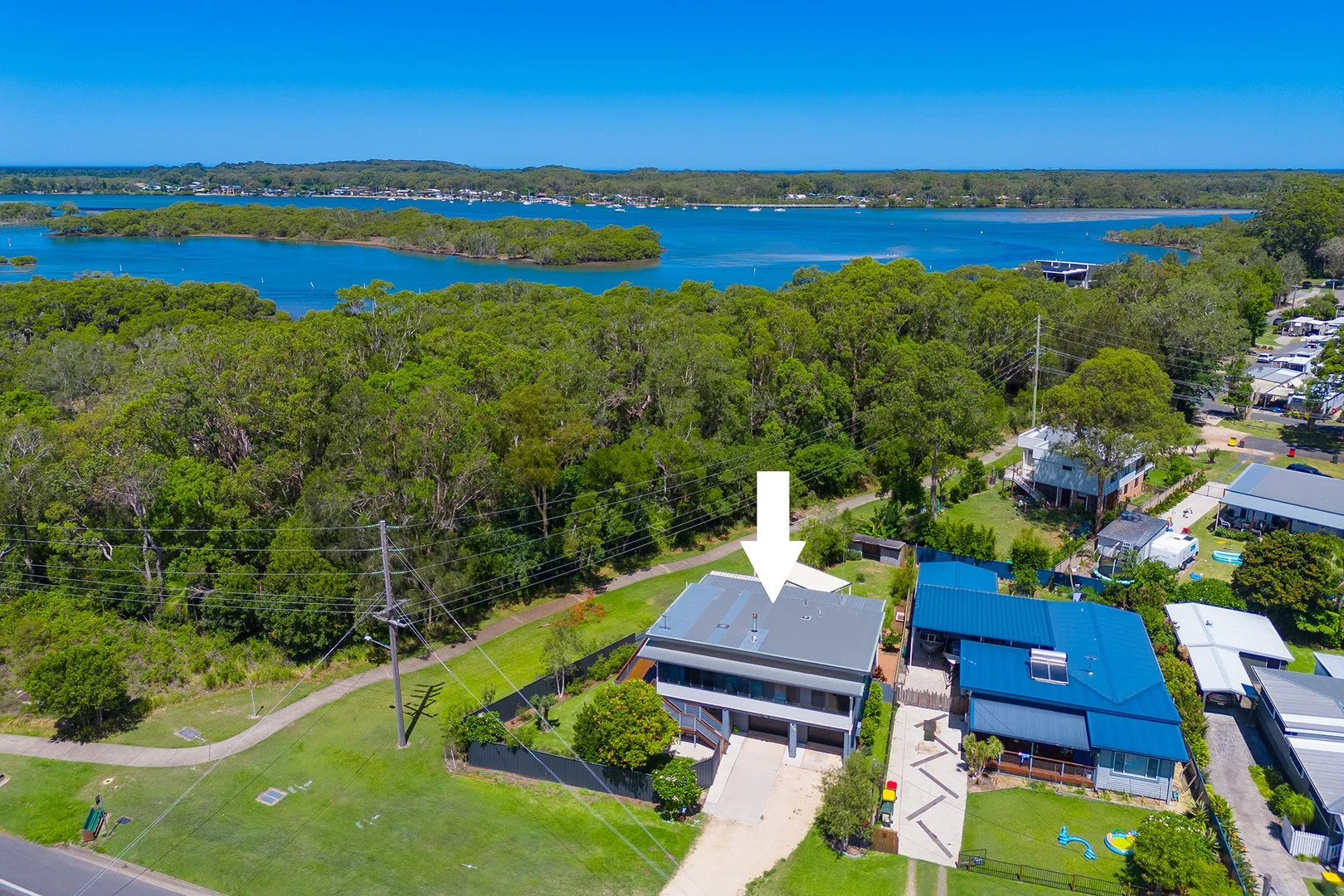 496 Ocean Drive, Laurieton NSW 2443