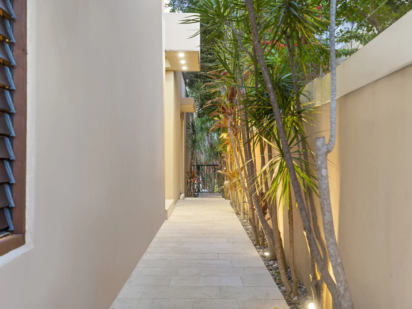 Additional image 8 of 2/42 Cronin Avenue, Main Beach QLD 4217