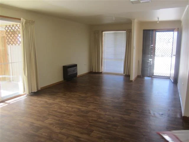 Additional image 4 of 13A Kennebery Cres, Roxby Downs SA 5725