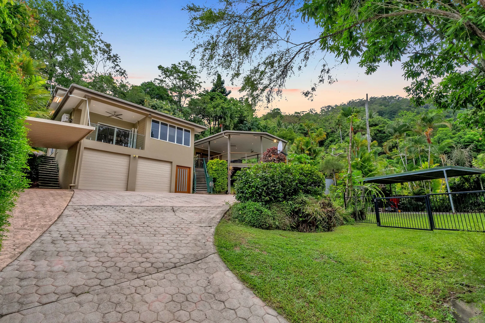 Additional image 2 of 17 Minerva Avenue, Mooroobool QLD 4870