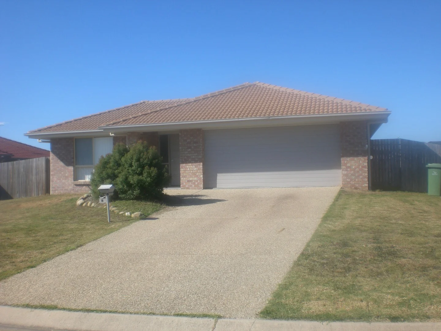 5 McInnes St, Lowood QLD 4311