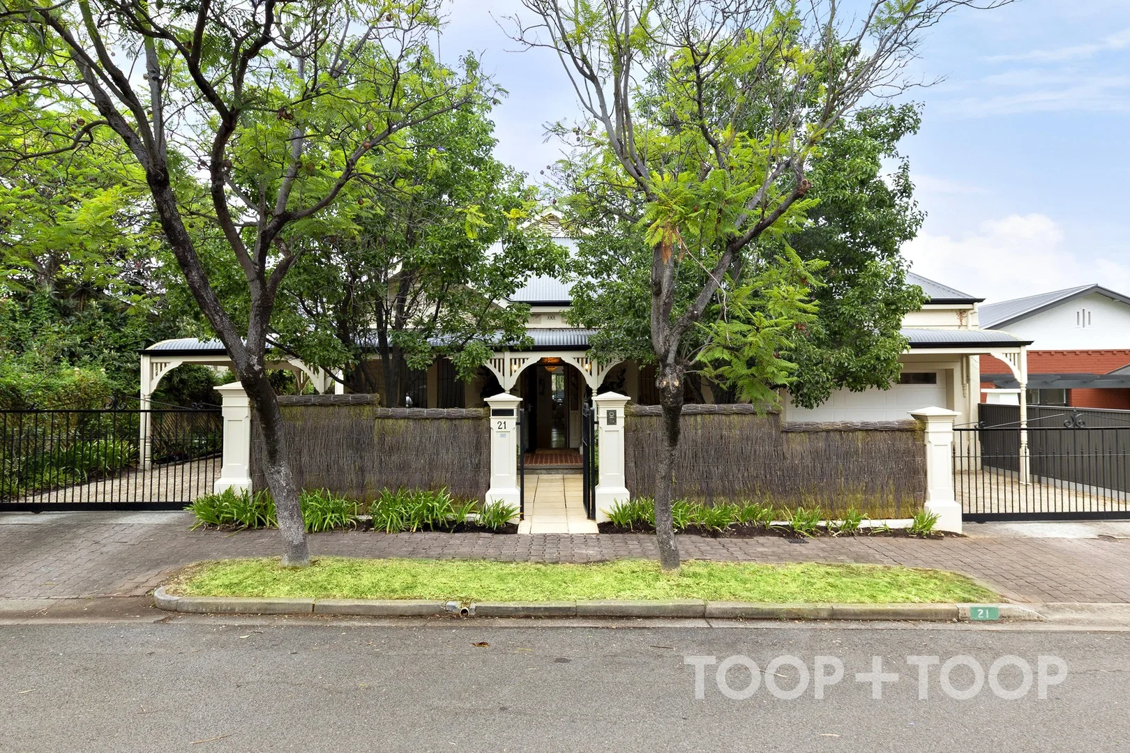 21 Clinton Avenue, Myrtle Bank SA 5064