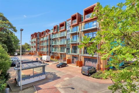 Jessop Court, Uxbridge UB8, Studio to rent