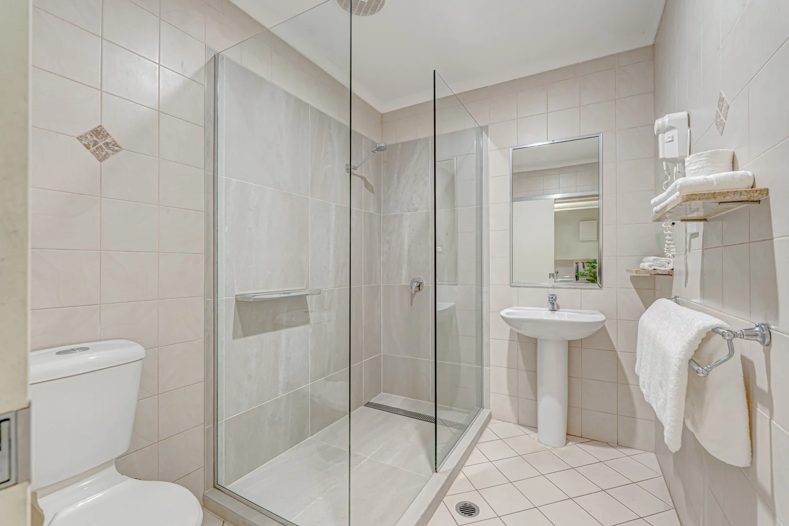 Additional image 15 of Unit 4/58-62 Holland St, Wongaling Beach QLD 4852