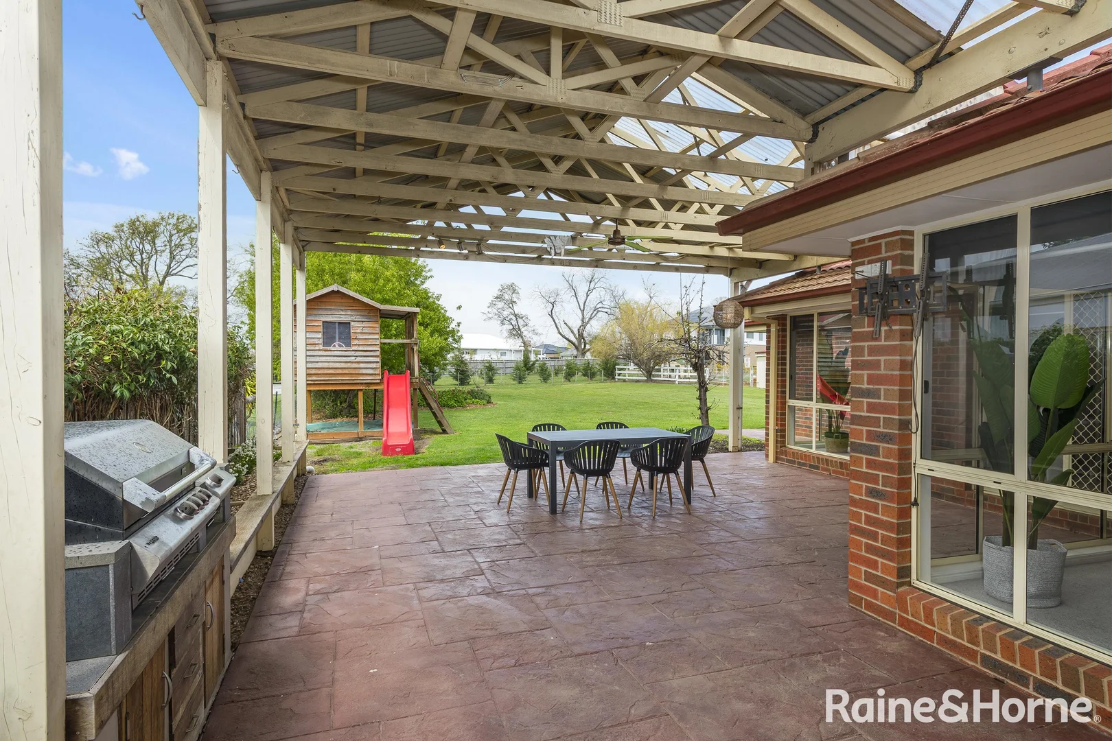 Additional image 6 of 5 Lauren Court, Gisborne VIC 3437