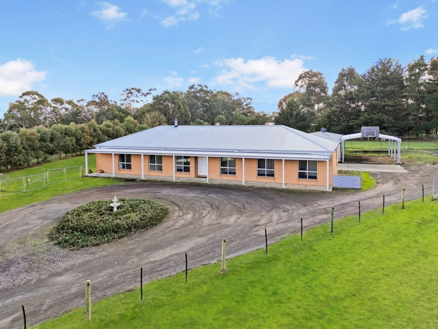 64 Pioneer Street, Hamilton VIC 3300