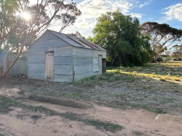 Additional image 4 of 25 Swann St, Brim VIC 3391