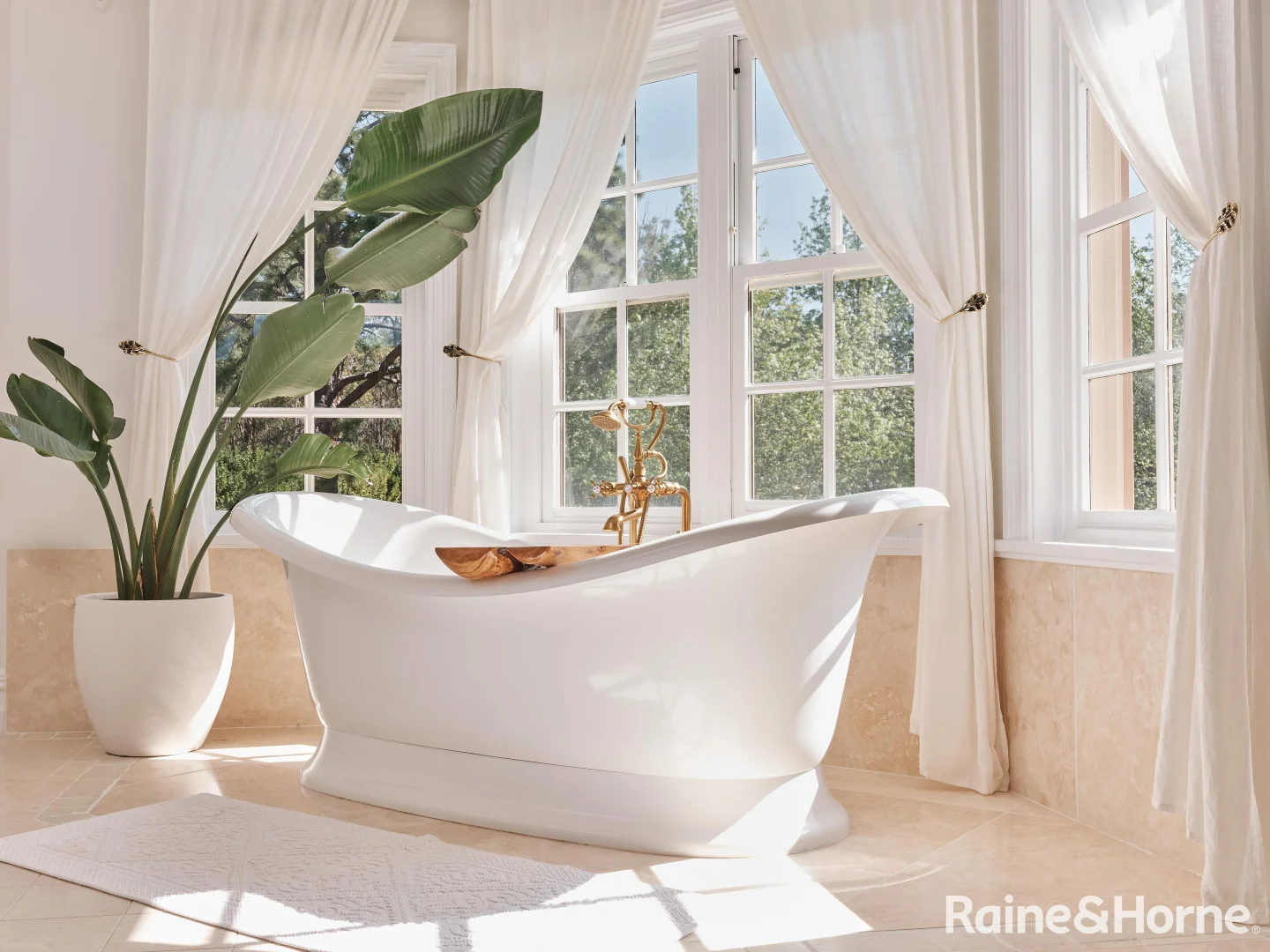 Additional image 17 of F279A Princes Highway 'Chateau Morrow', Burrill Lake NSW 2539