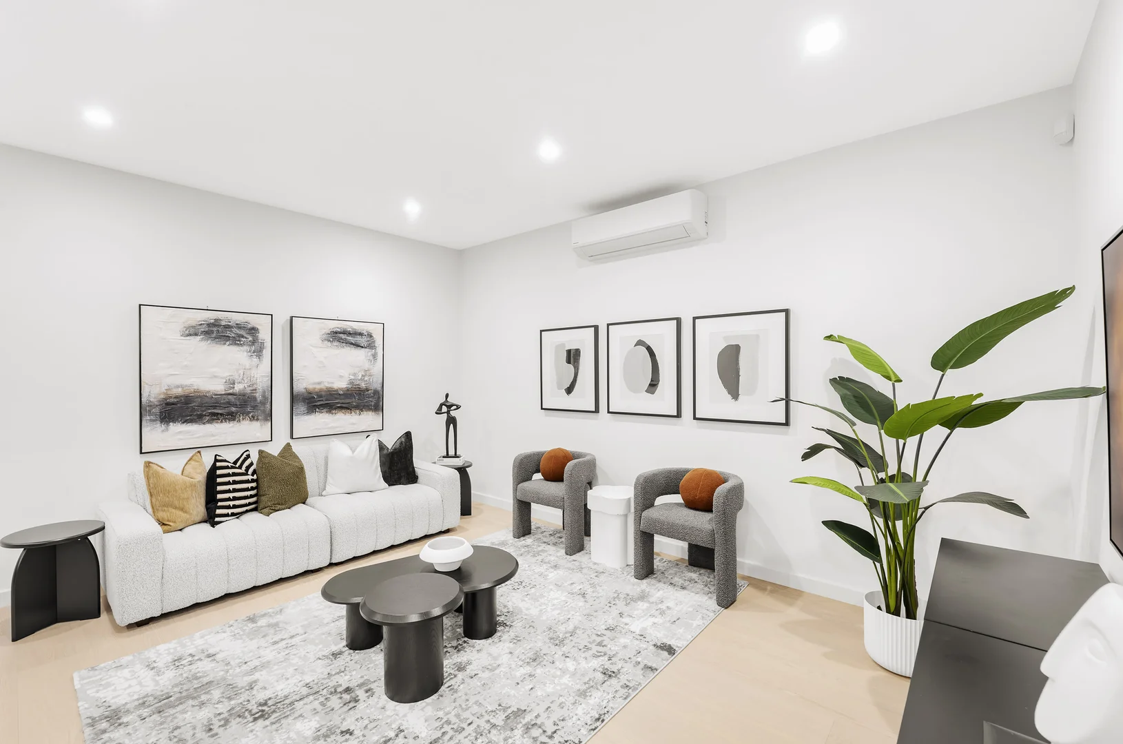 Additional image 2 of 3/87-89 Santa Rosa Boulevard, Doncaster East VIC 3109