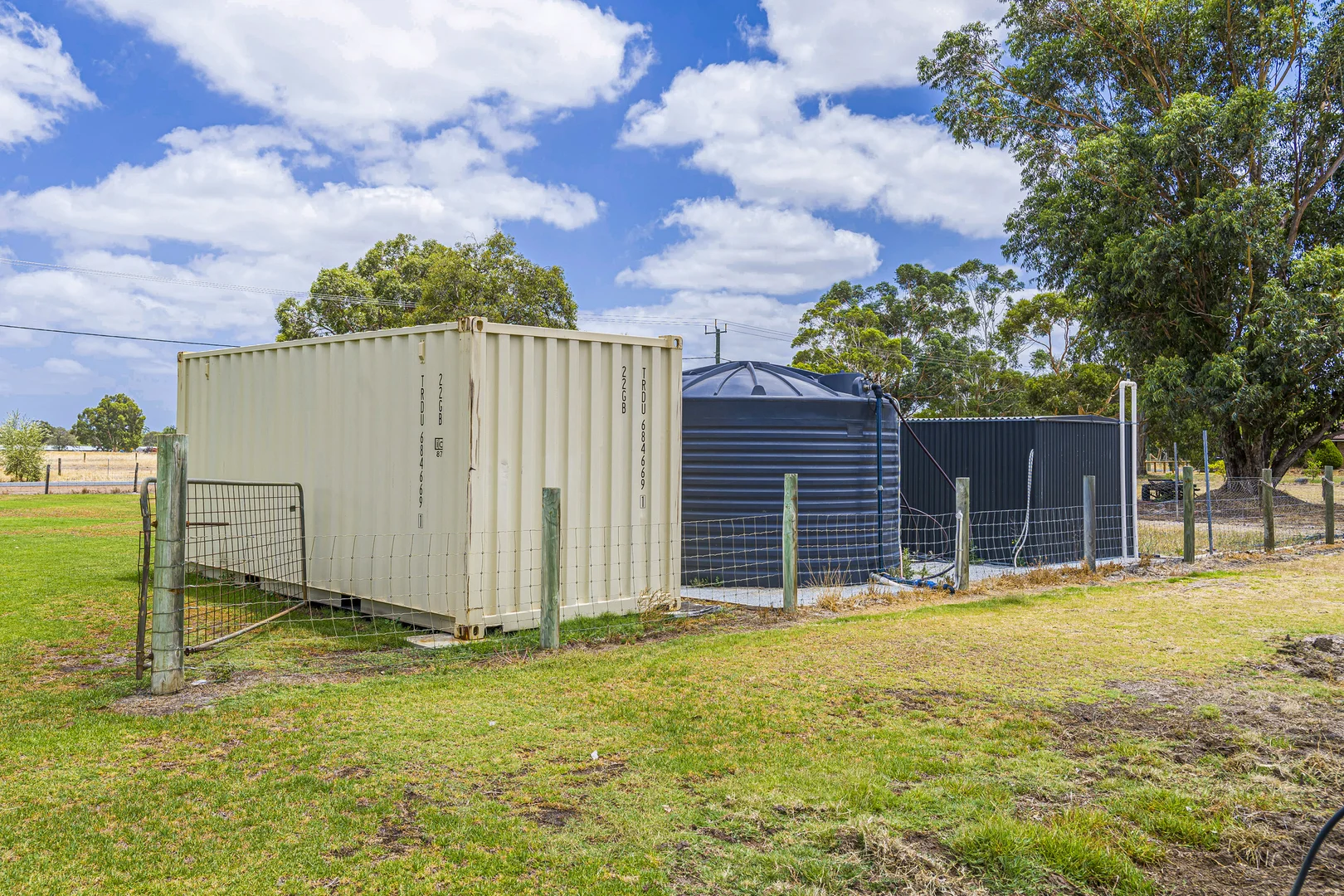 Additional image 49 of 301 Padbury Avenue, Millendon WA 6056