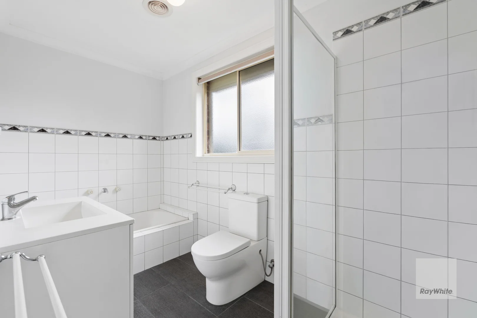 Additional image 10 of 3 Medeo Court, Sydenham VIC 3037