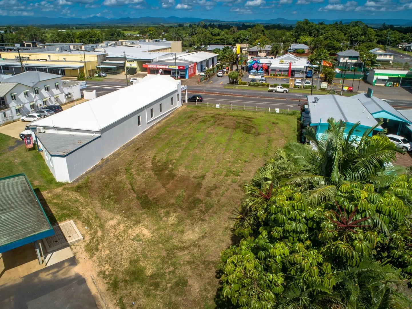 2/17 Ernest Street, Innisfail QLD 4860