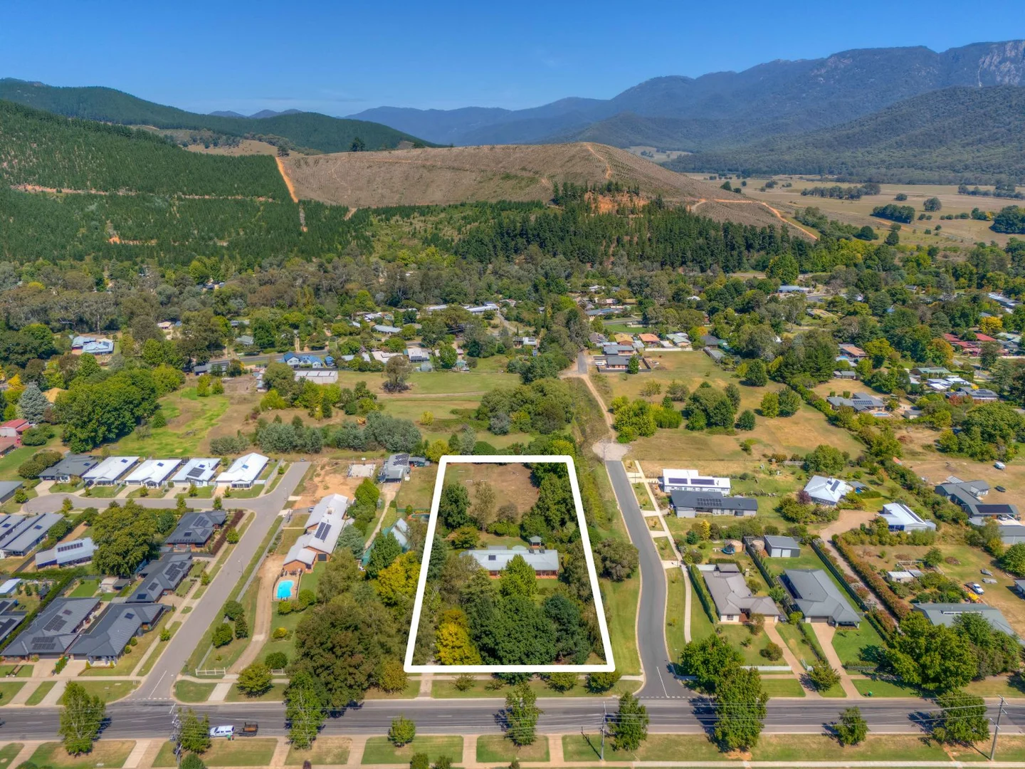 Additional image 28 of 76-78 Station Street, Porepunkah VIC 3740