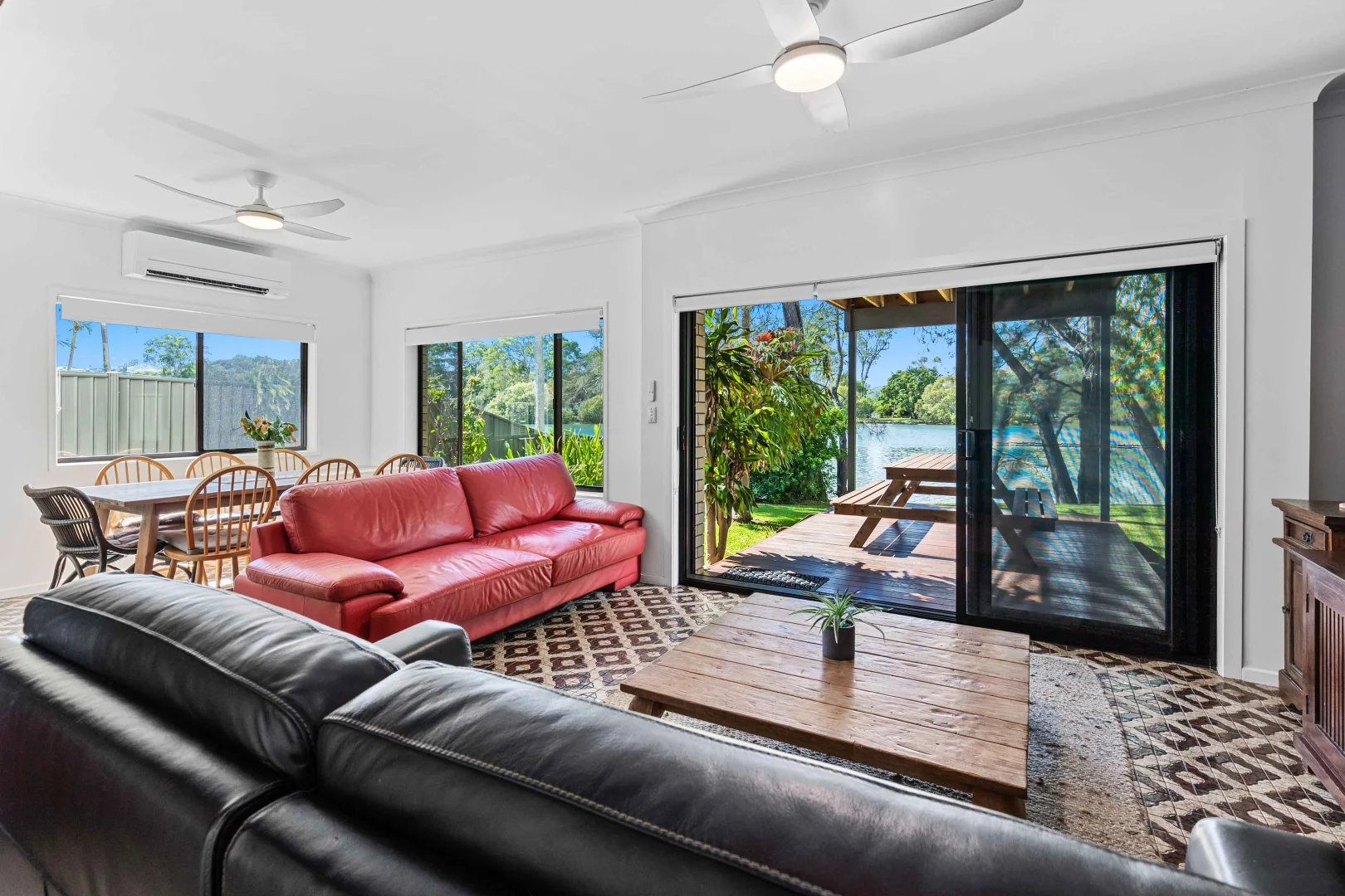 Additional image 5 of 52 Guineas Creek Road, Currumbin Waters QLD 4223