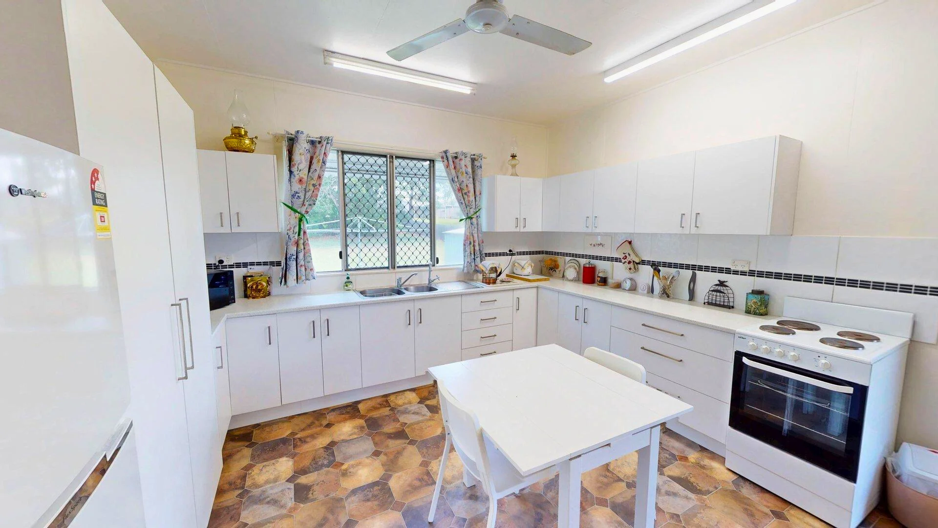 Additional image 2 of 11 Boyd St, Gayndah QLD 4625