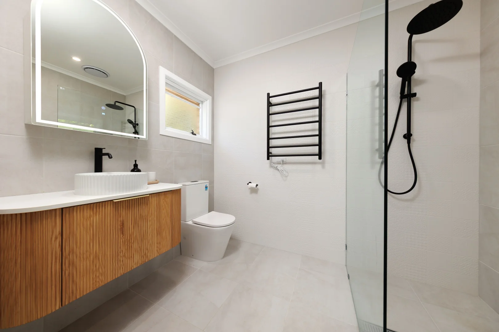 Additional image 11 of 3779 Omeo Highway, Eskdale VIC 3701