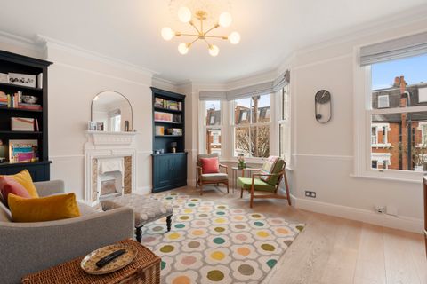 Queensmill Road, Bishops Park SW6