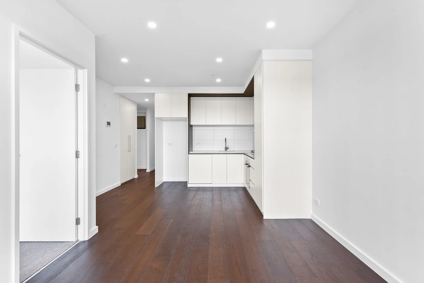 Additional image 3 of 607B/828 Whitehorse Rd, Box Hill VIC 3128