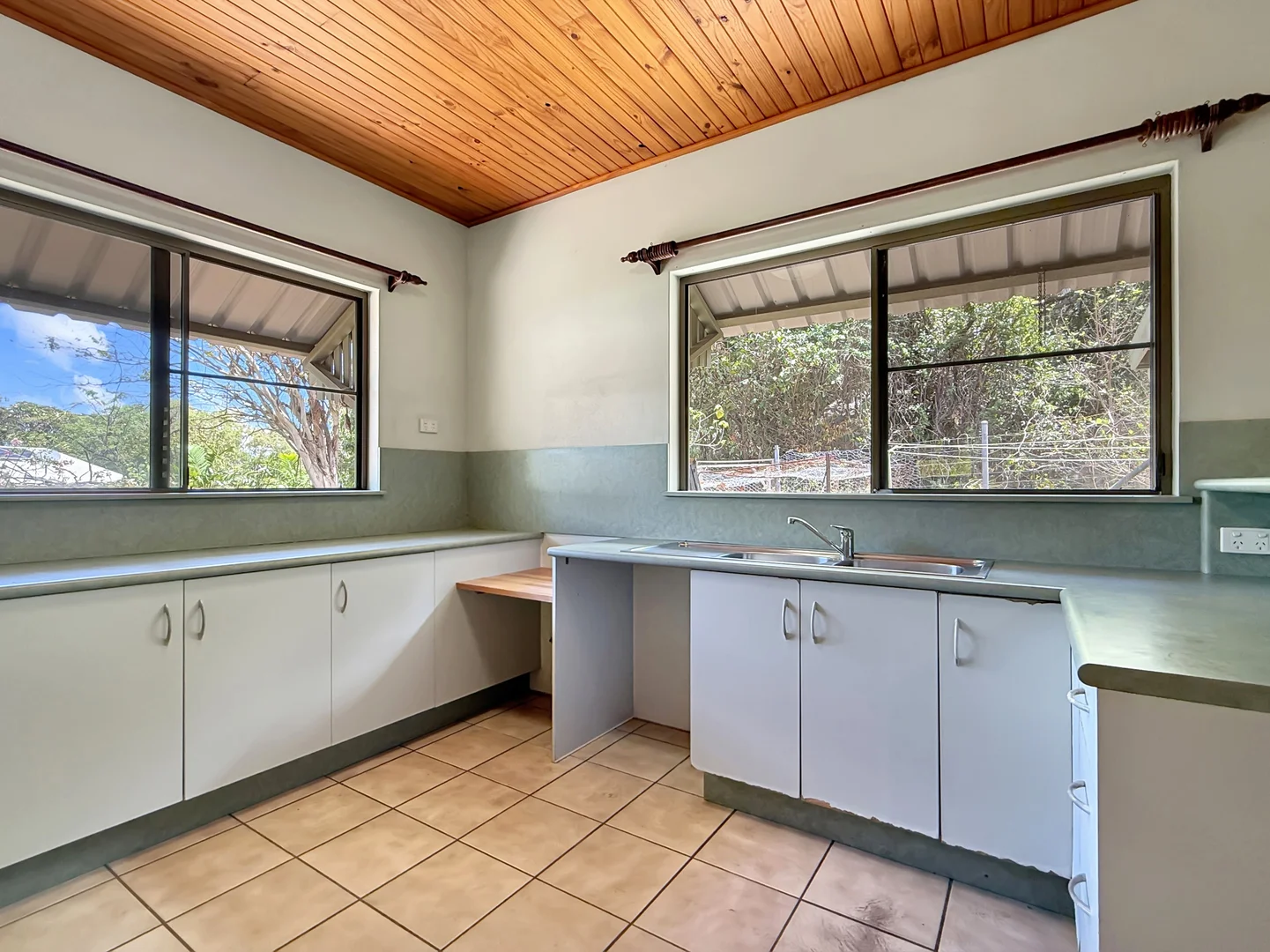 Additional image 10 of 59 Mirimar Cres, Arcadia QLD 4819