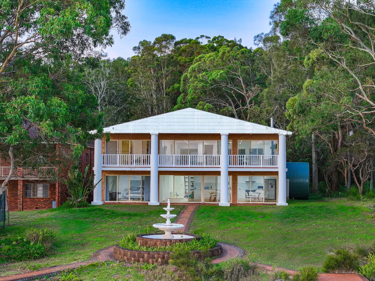 18 The Esplanade, North Arm Cove NSW 2324