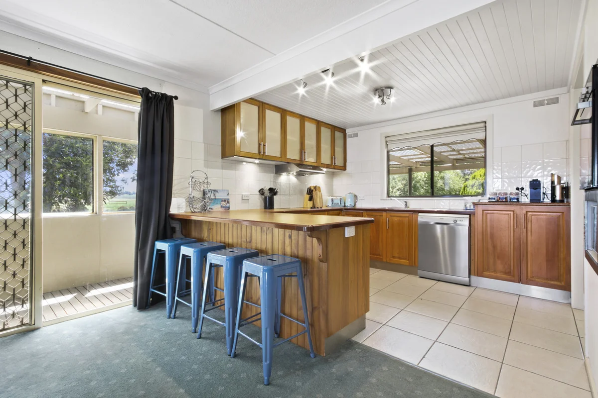 Additional image 12 of 11 Ocean View Parade, Lakes Entrance VIC 3909