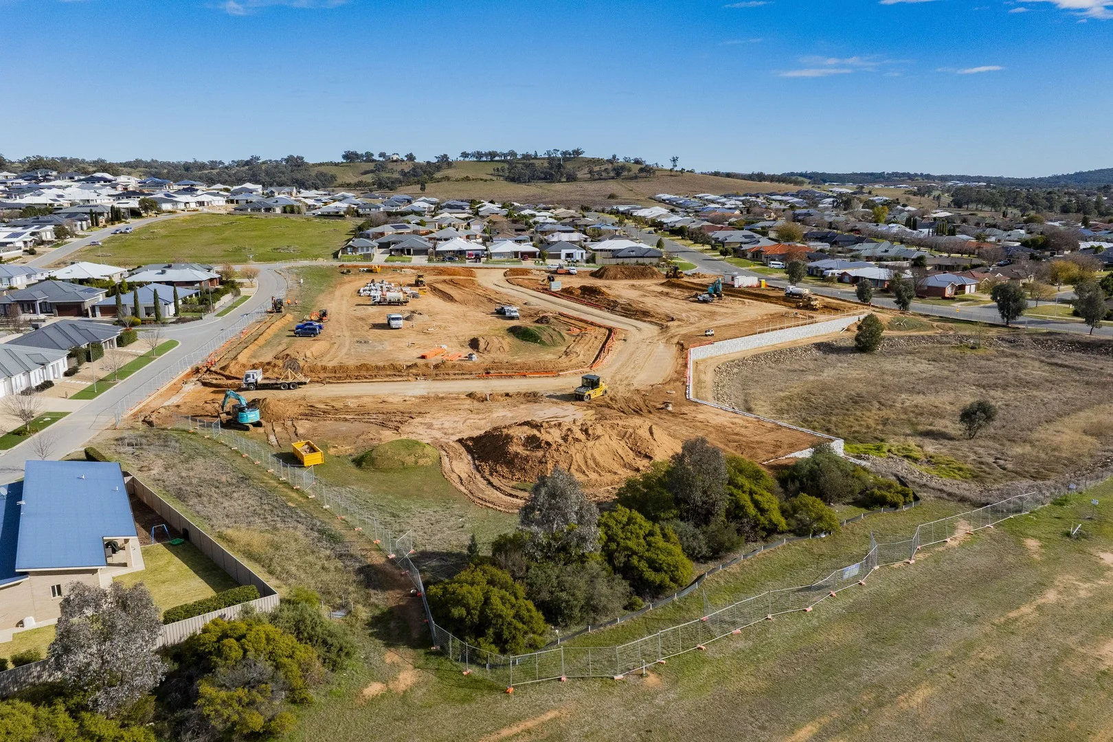 Corner Deakin & Waterhouse Avenue, Lloyd NSW 2650