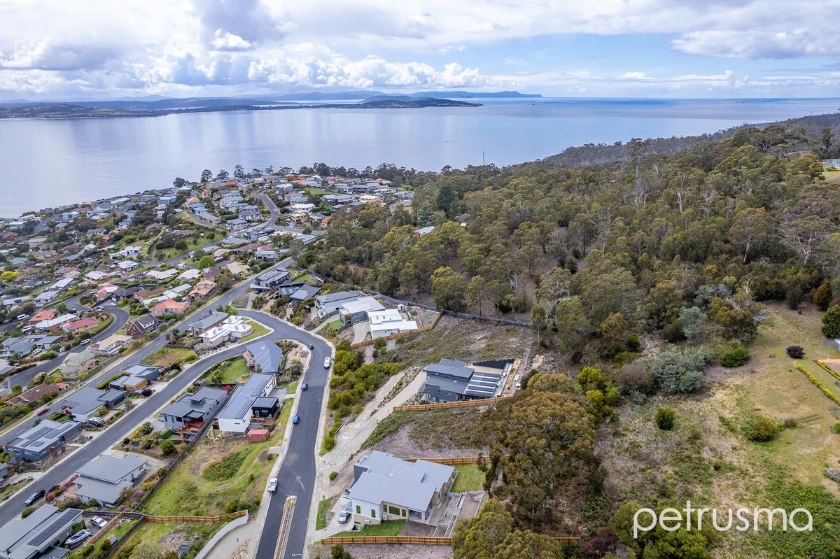 Additional image 13 of 19 Bluebush Crescent, Blackmans Bay TAS 7052