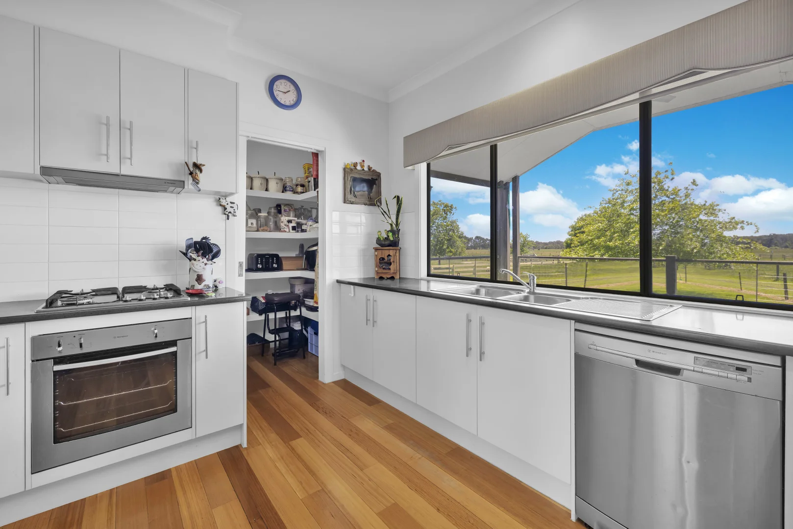 Additional image 4 of Almurta VIC 3979