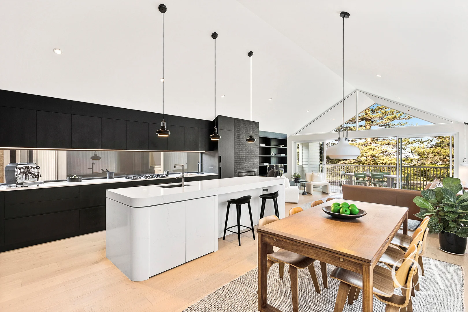 Additional image 2 of 43a The Esplanade, Thirroul NSW 2515