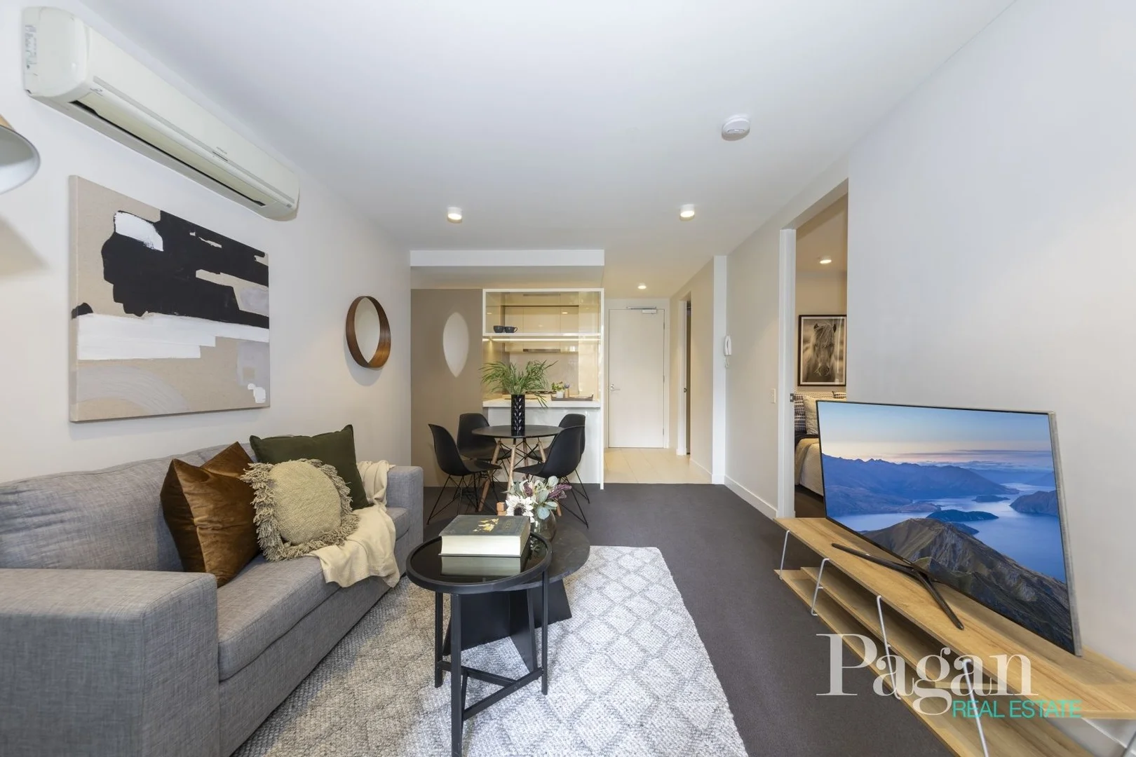 1802/33 Mackenzie Street, Melbourne VIC 3000