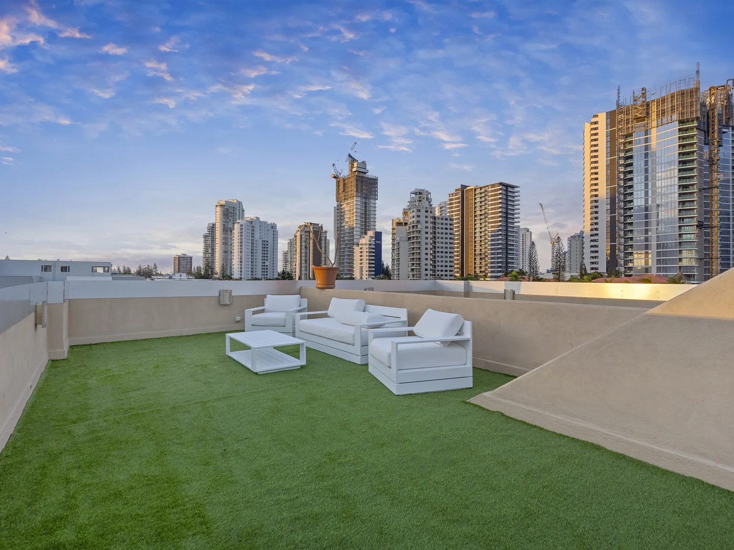 Additional image 27 of 2/42 Cronin Avenue, Main Beach QLD 4217