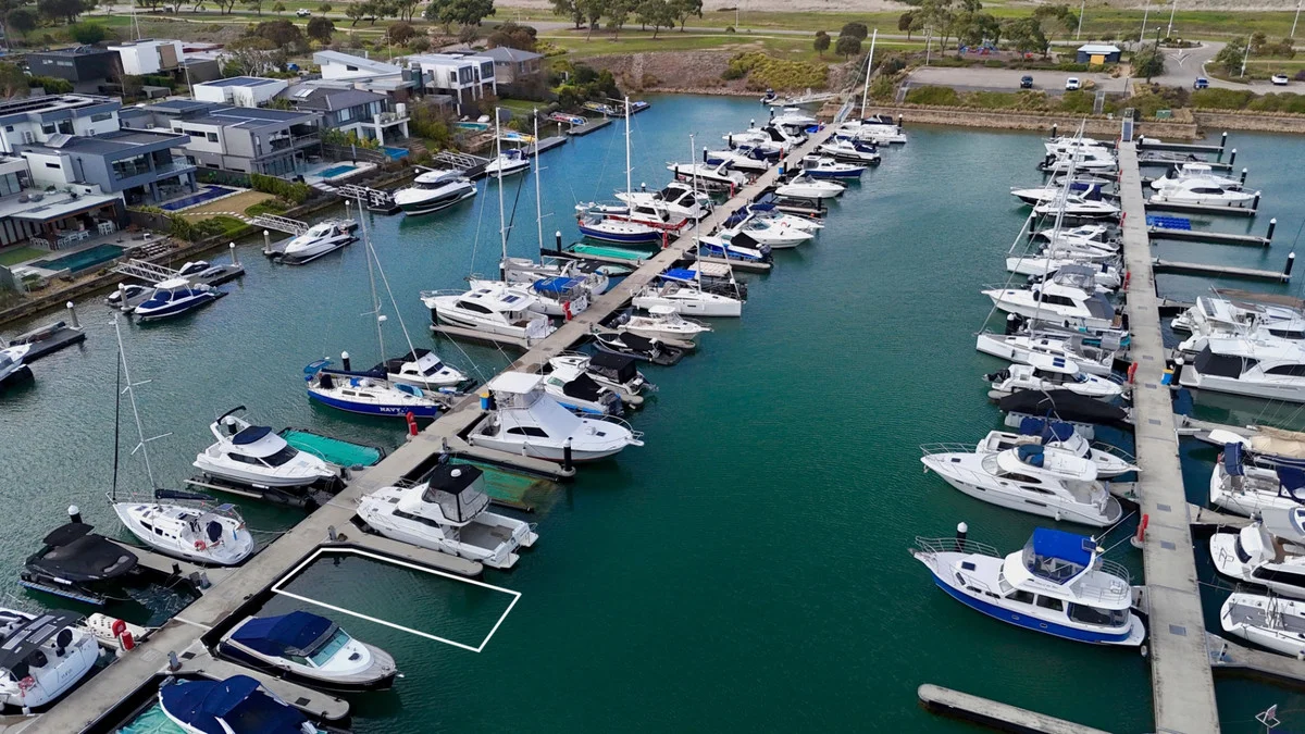 5229 Martha Cove Water Way, Safety Beach VIC 3936