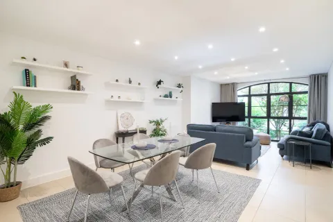 Endell Street, London WC2H