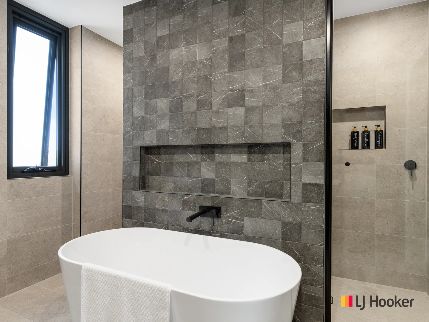 Additional image 22 of 3/2 Golf Links Drive, Batemans Bay NSW 2536