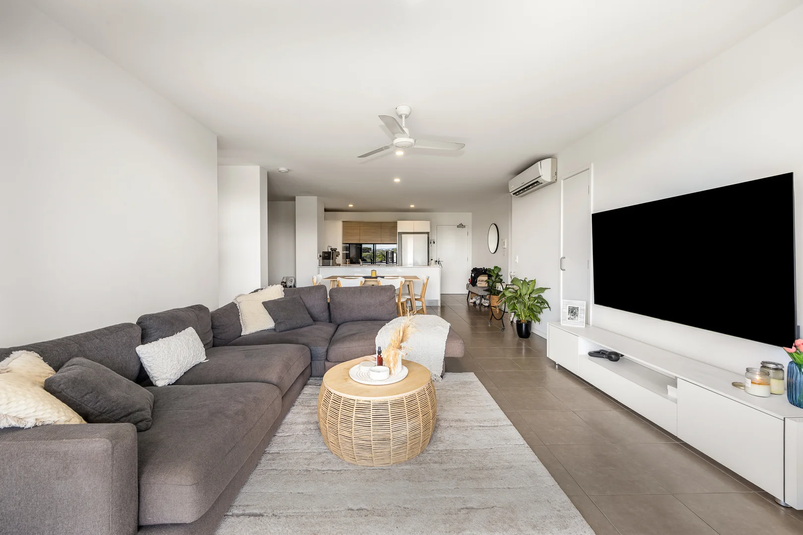 Additional image 3 of 2403/1-7 Waterford Court, Bundall QLD 4217