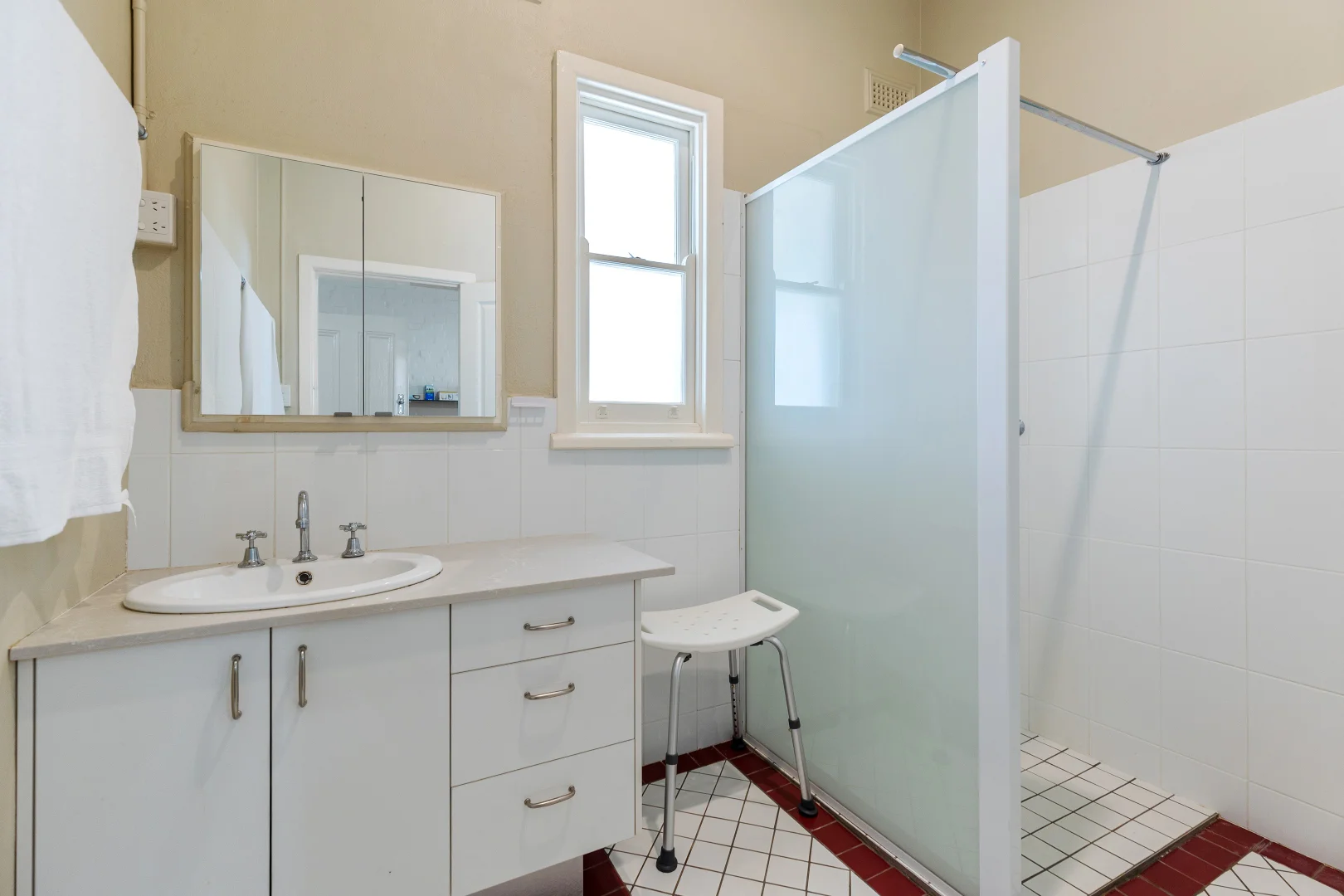 Additional image 10 of 22 Waranga Avenue, Mount Austin NSW 2650