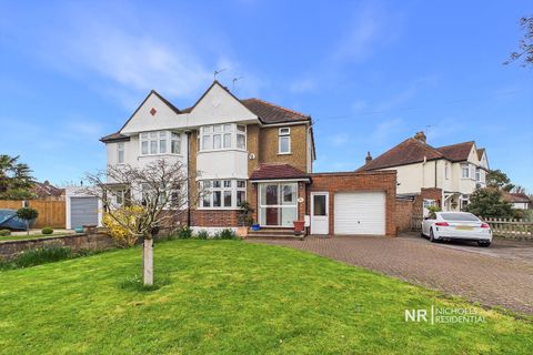 Selwood Road, Chessington, Surrey KT9