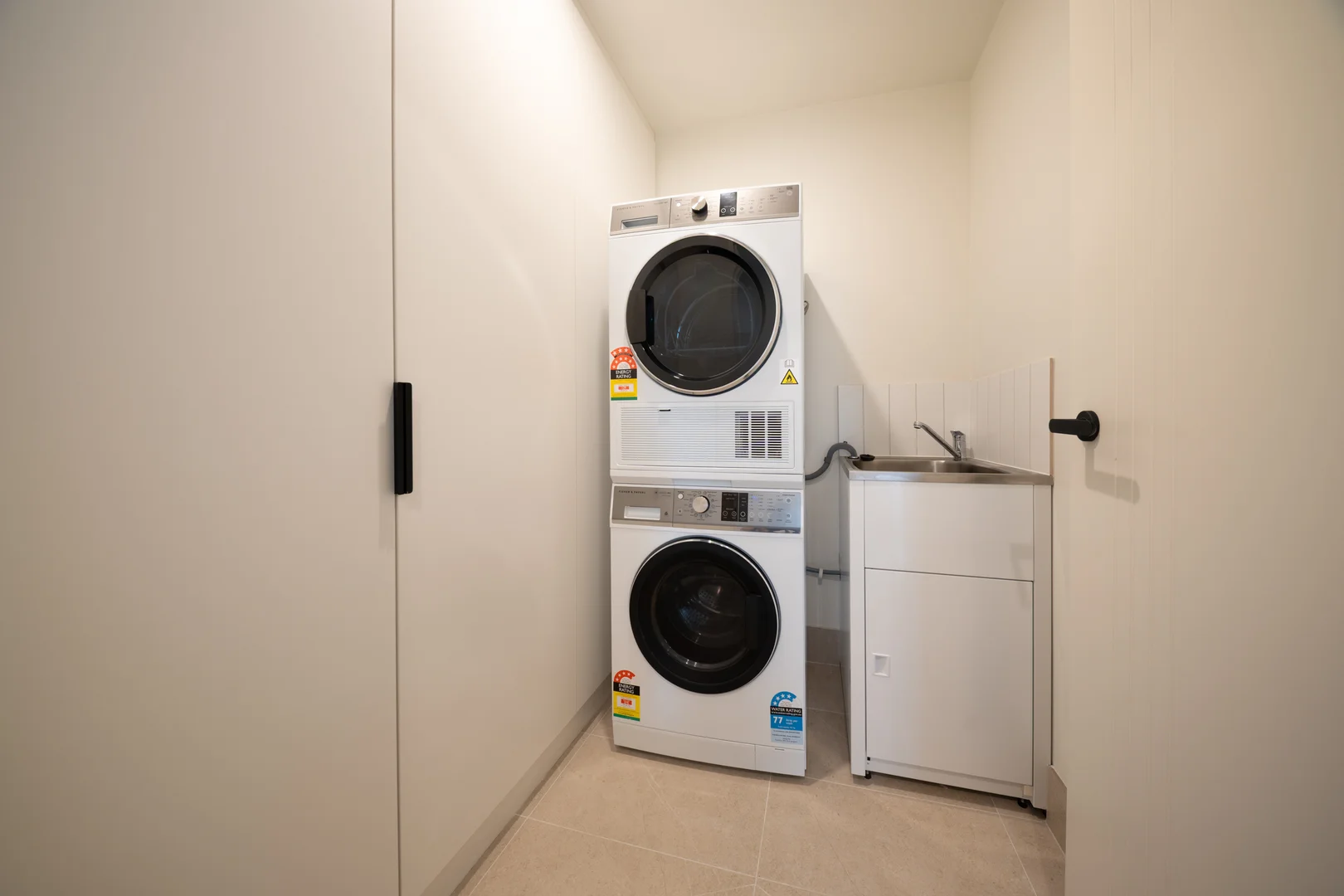 Additional image 19 of 1901/11 National Park Street, Newcastle NSW 2300