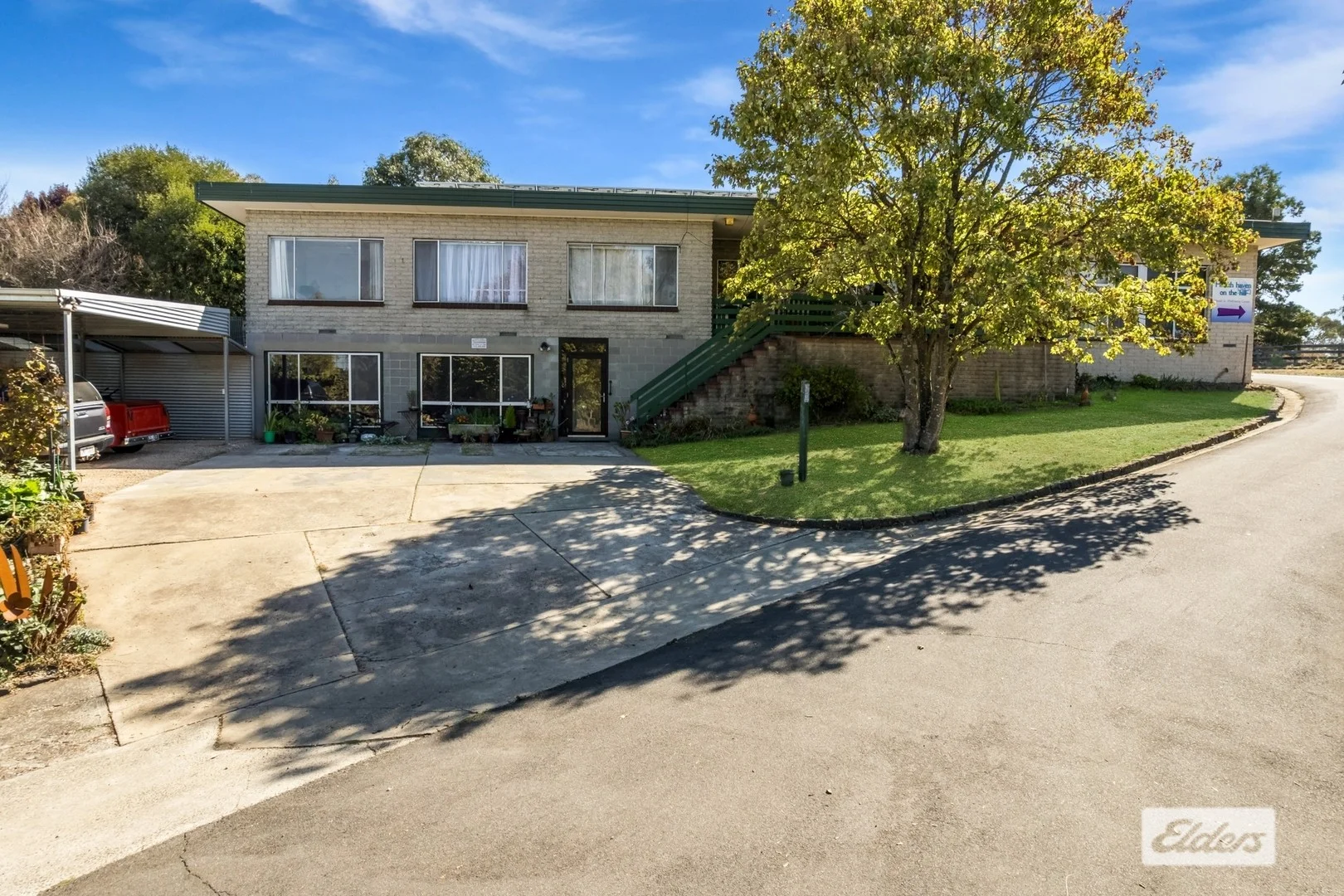 Additional image 2 of 8 Mollison Place, Kyneton VIC 3444