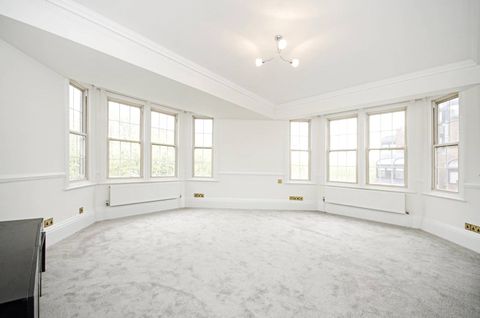 Park Road, London NW8
