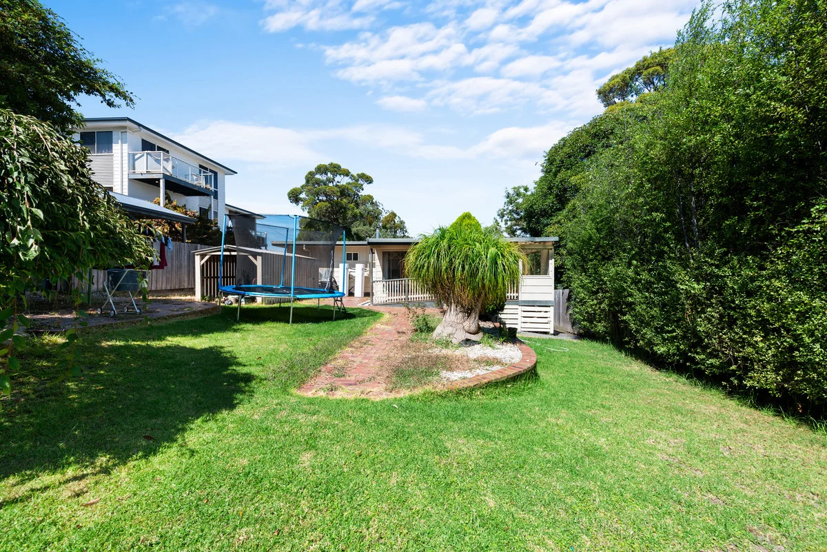 Additional image 21 of 11 Ocean View Parade, Lakes Entrance VIC 3909
