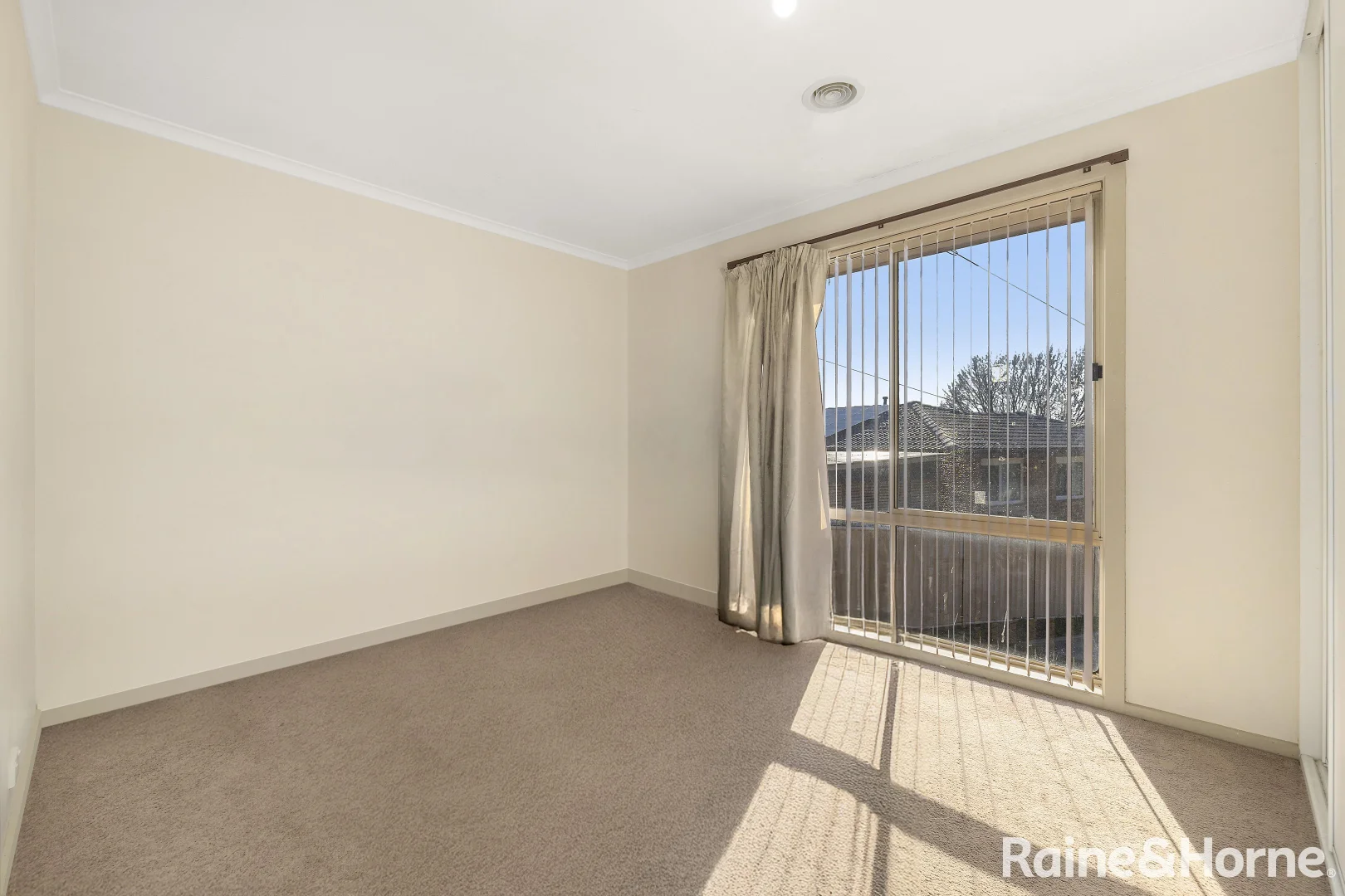 Additional image 13 of 1/15 Mallee Crescent, Queanbeyan NSW 2620