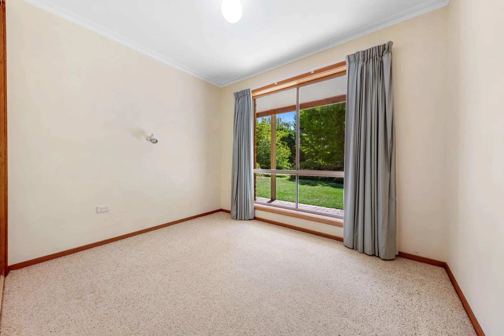 Additional image 18 of 76-78 Station Street, Porepunkah VIC 3740
