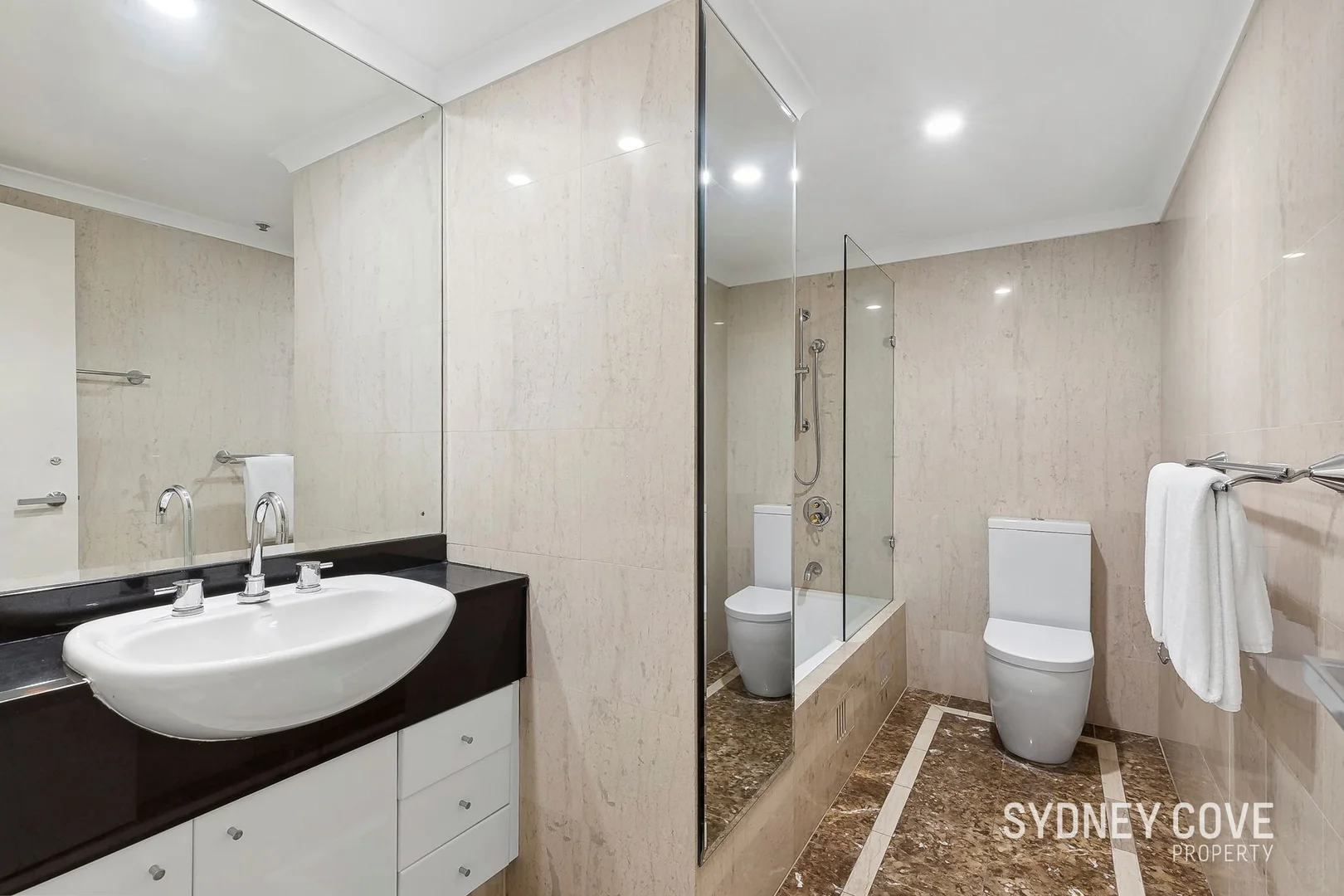 Additional image 9 of 2706/348-352 Sussex Street, Sydney NSW 2000