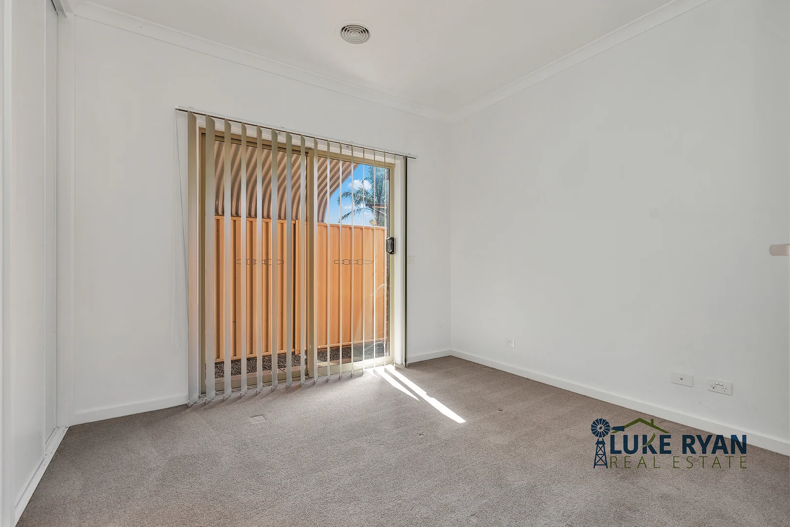 Additional image 7 of 3/30 Echuca Road, Rochester VIC 3561