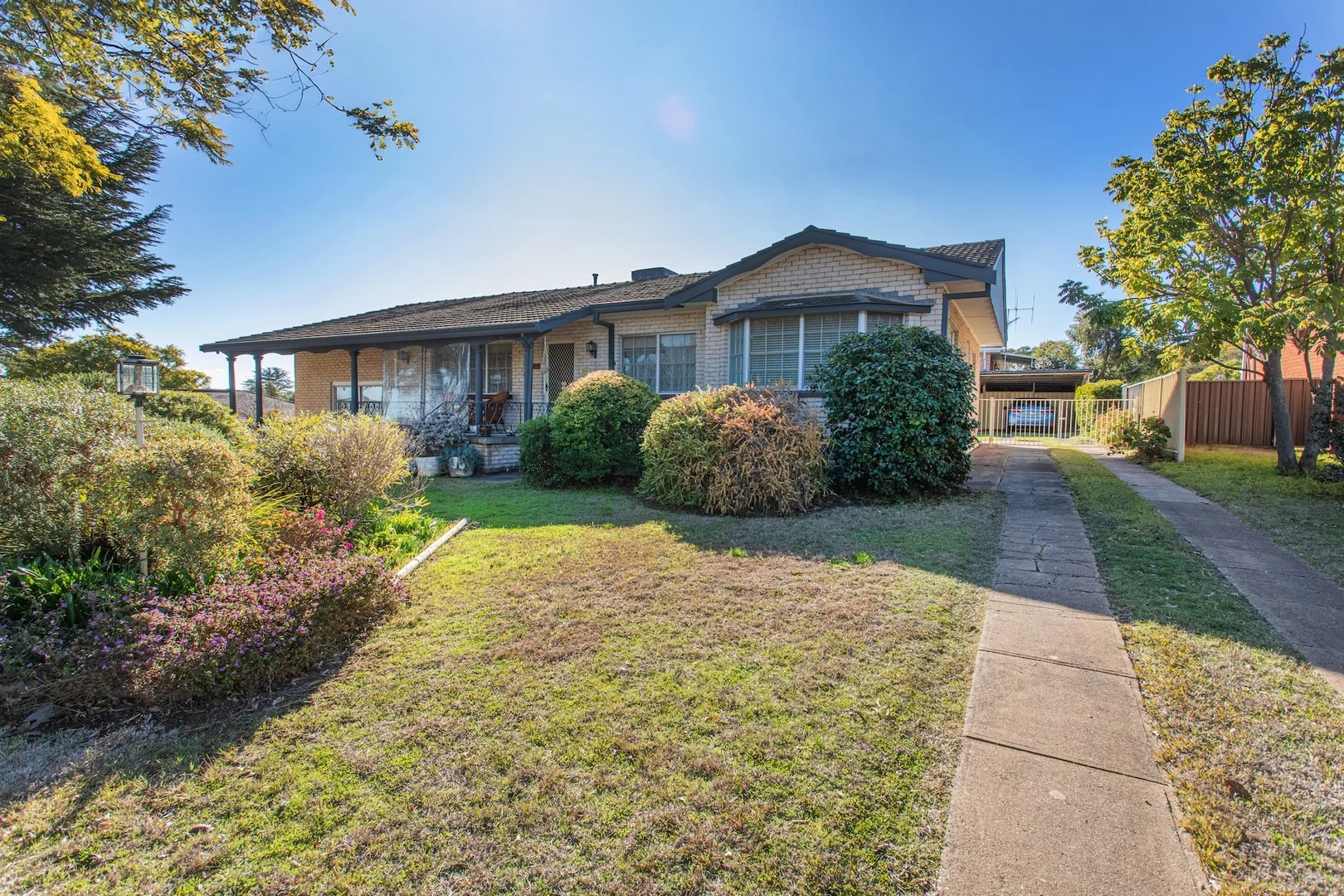 2 Kanangra Street, Cowra NSW 2794