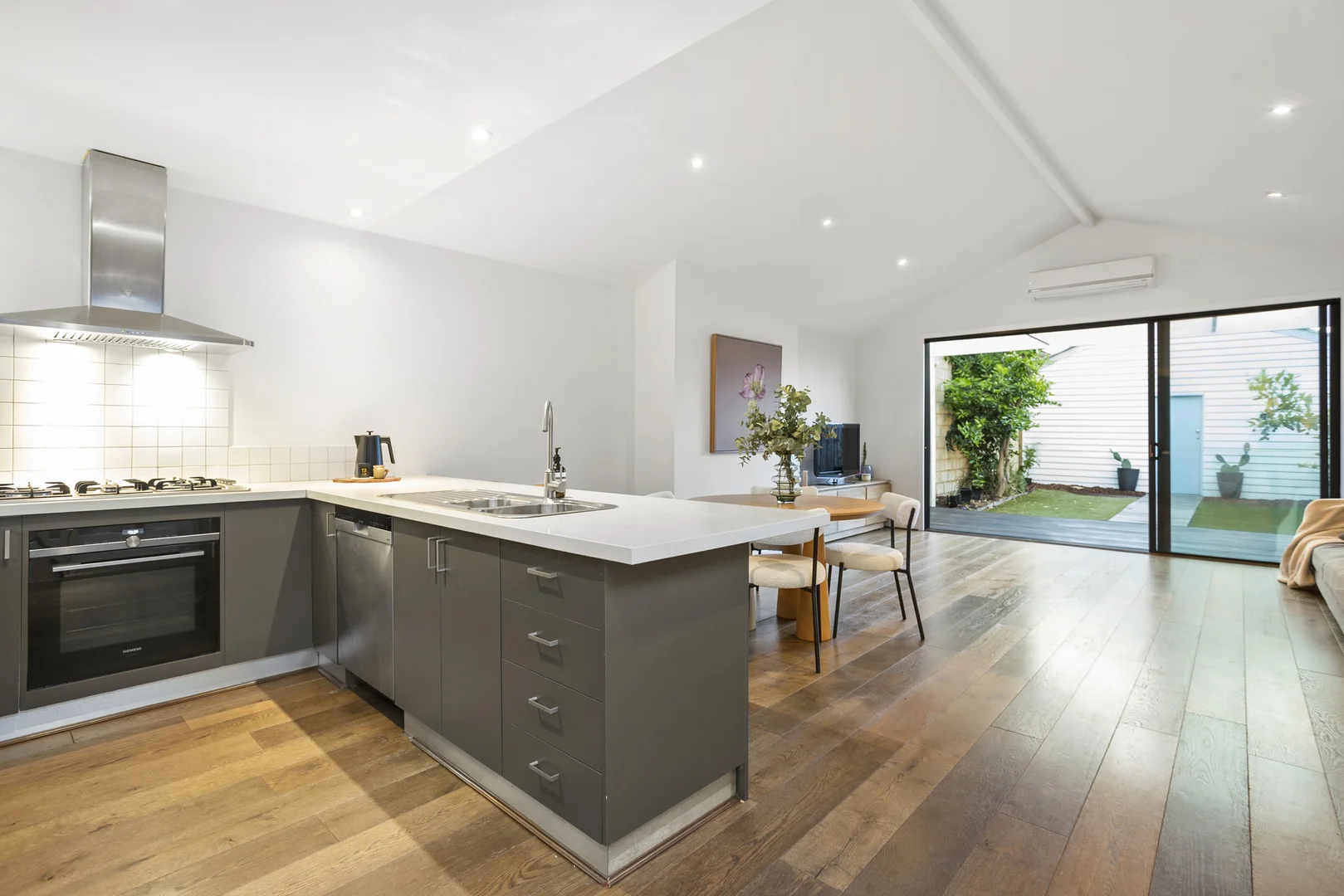 Additional image 9 of 19 Dover Road, Williamstown VIC 3016