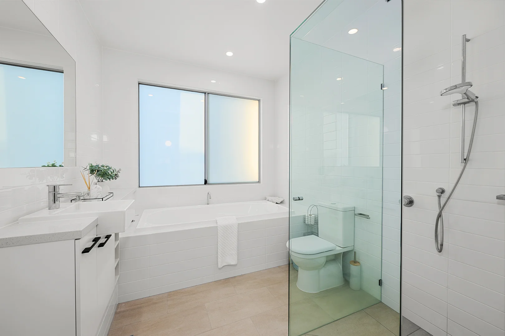 Additional image 16 of 9 Royal Albert Crescent, Sovereign Islands QLD 4216